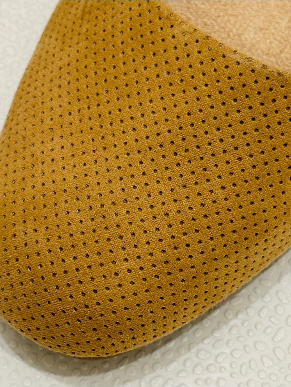 🤎Dr. Scholl's Mustard Perforated Suede Ballet Flats🌼 - Picture 10 of 12